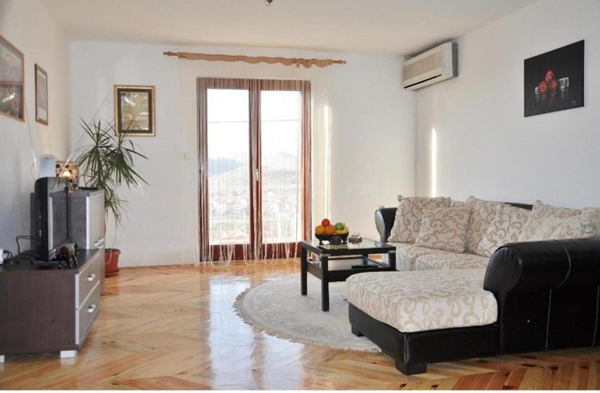 Nice View Apartment Ivanica Екстериор снимка