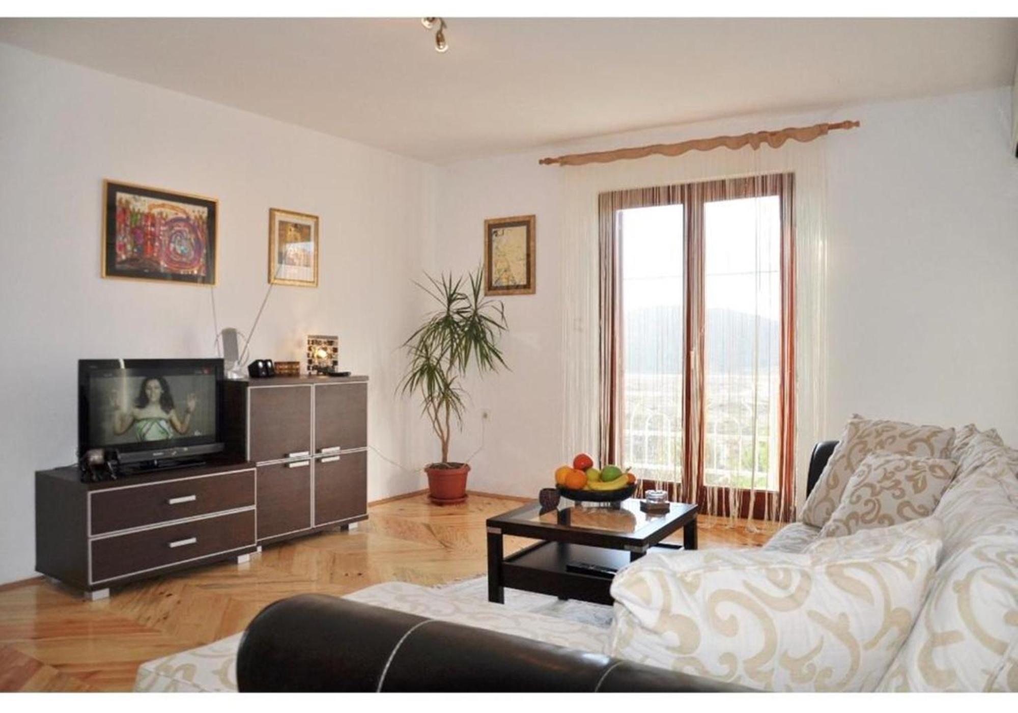 Nice View Apartment Ivanica Екстериор снимка
